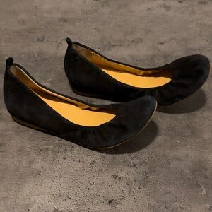 J Crew Women’s Black Scrunched Flats, Size 5